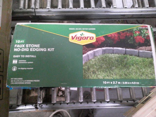 Lot 49-1516577 - Vigoro 10 ft. L x 2.7 in. H Decorative Faux Stone Dark Gray Plastic No-Dig Landscape Edging Kit, mod...