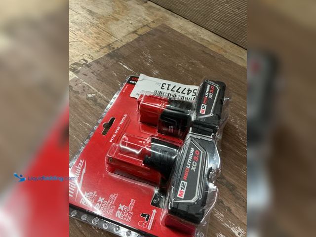 Lot 49-5477713 - Milwaukee
M12 12-Volt Lithium-Ion XC Extended Capacity 3.0 Ah Battery Pack (2-Pack) New