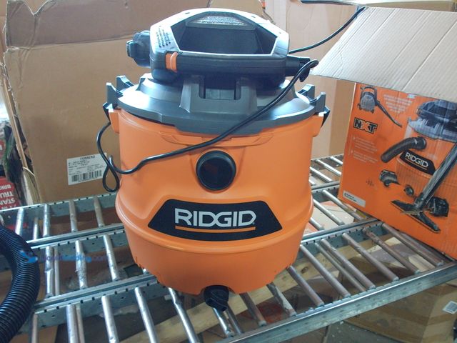 Lot 49-3472125 - RIDGID 16 Gal. 6.5 Peak HP NXT Shop Vacuum Wet Dry Vac with Detachable Blower, Filter, Locking Hose ...