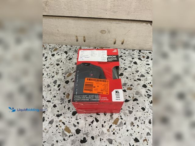 Lot 49-3538884 - Milwaukee Men's Large Gray GRIDIRON Cotton/Polyester Short-Sleeve Pocket T-Shirt. Model # 605G-L.  A...