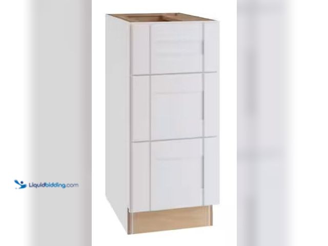 Lot 49-5478559 - Contractor Express Cabinets
Arlington Vesper White Plywood Shaker Stock Assembled Drawer Base Kitch...