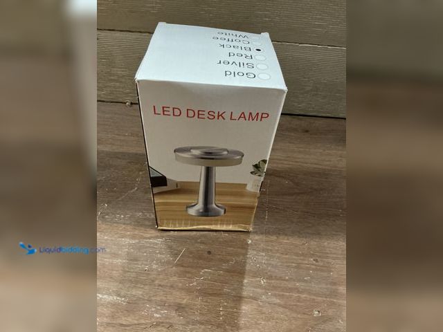 Lot 49-5463685 - LED Desk Lamp (black) Unused