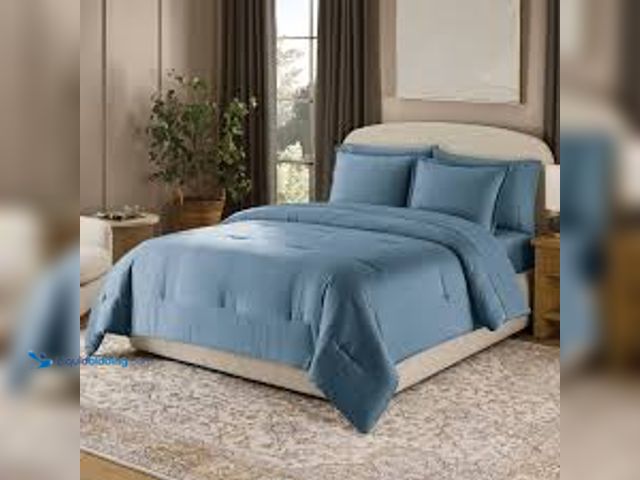 Lot 49-5581546 - Member’s Mark 3-Piece king size blue Cotton-Tencel Sateen Comforter Set MODEL:193968550608 NEW