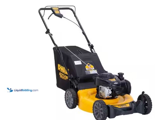 Lot 49-2004186 - DEWALT 21 in. 150cc Briggs and Stratton 625ex Engine Rear Wheel Drive 2-in-1 Gas Self Propelled Walk...