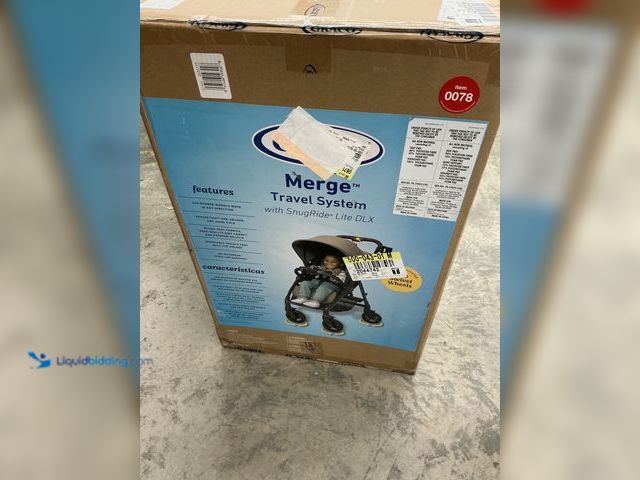 Lot 49-3564746 - Graco Merge Travel System - Gray: Car Seat Included, Forward Facing Seat, Rubber Tires, 50 Max Strol...