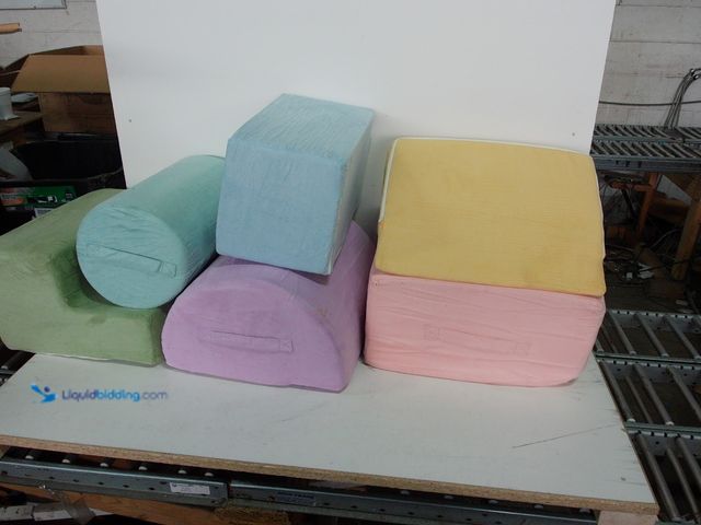Lot 49-1553948 - Lot of (6) Cushions, Various Colors and Shapes, Used, Have Slight odor.  Ref#BULK1126