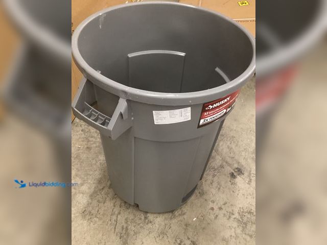 Lot 49-5483857 - Husky 32 gal. Grey Heavy Duty Commercial Outdoor Trash Can NO Lid. Model # 999-2532. Unused