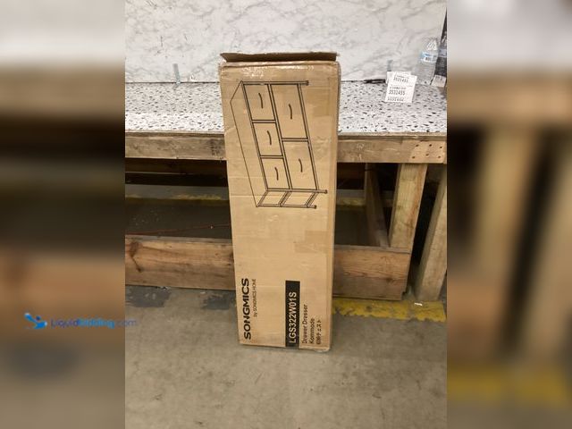 Lot 49-3531451 - Songmics Drawer Dresser LGS322W01S Item is unused.