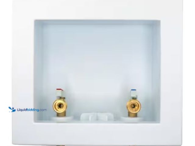 Lot 49-2025044 - Everbilt 1/2 in. Brass SWT/MNPT Washing Machine Outlet Box, Model # EBMSBOXWM, MSRP $39, New.