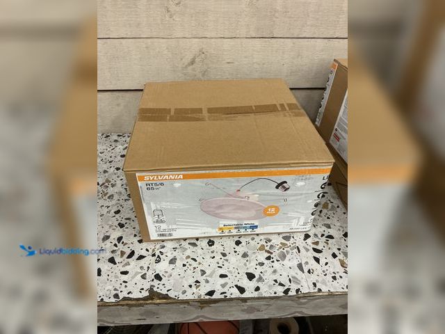 Lot 49-5476377 - 12-Pack Sylvania RT5/6 Inch 65W Retrofit Downlights Dimmable/LED/Recessed. Item is Unused