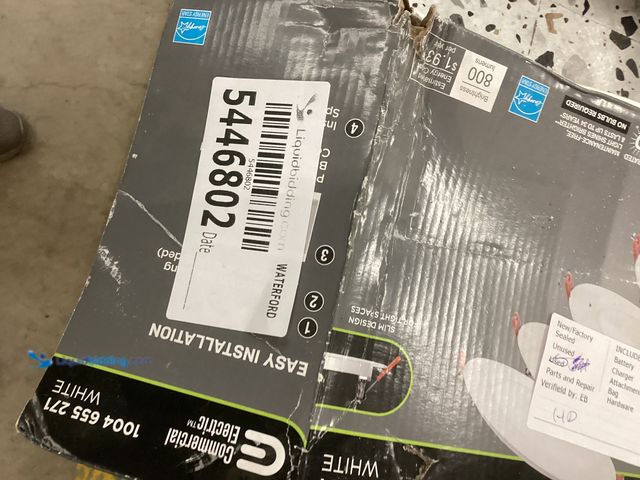 Lot 49-5446802 - Ultra Slim 6 in. Color Selectable New Construction and Remodel Canless Recessed Integrated LED Kit (...