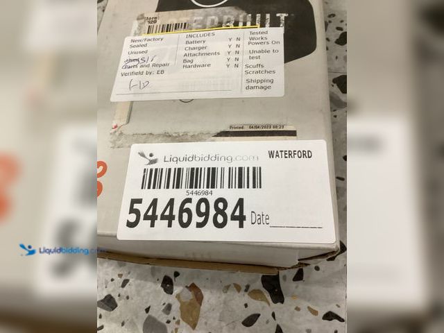 Lot 49-5446984 - Masterbuilt
40 in. Propane and Pellet Smoker Cover. Item is used.