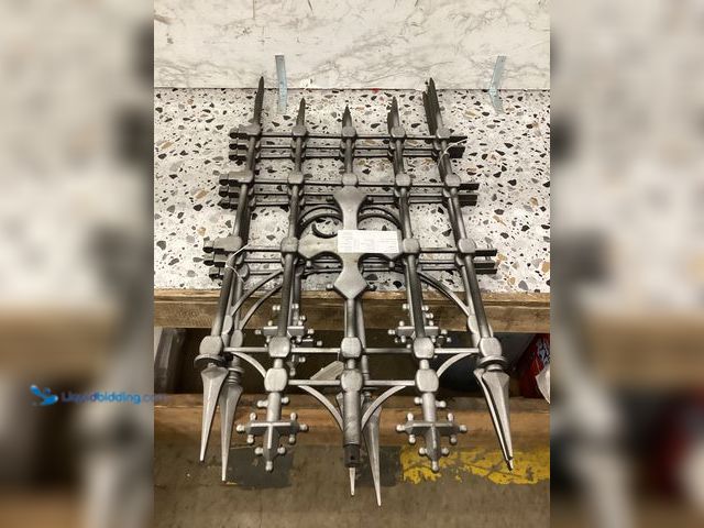Lot 49-5433853 - 3pk Cementry Fence. Item is Unused
