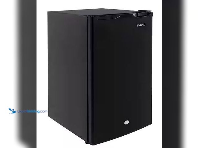 Lot 49-5486210 - Avanti
4.4 cu. ft. Mini Fridge without Freezer in Black Internet # 324971148
Model # AR4446B Item ...