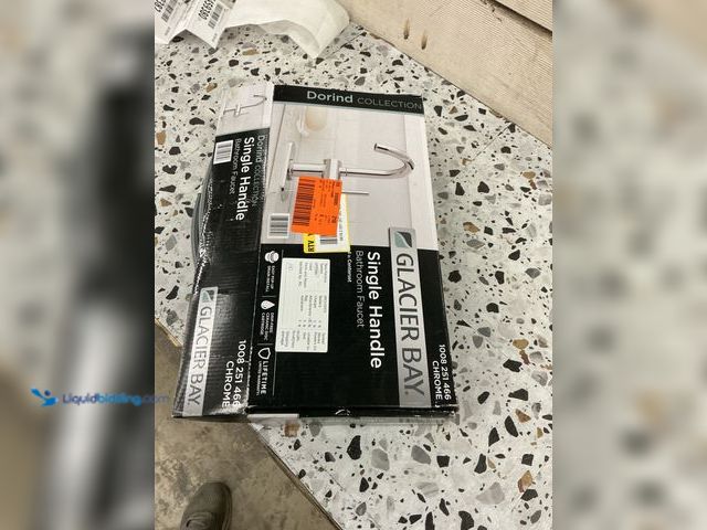 Lot 49-5459379 - Glacier Bay Dorind Single Hole Single-Handle Deck Mount High-Arc Bathroom Faucet in Polished Chrome....