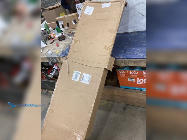 Lot 49-5486795 - 6 Step Portable Ladder Item is unused