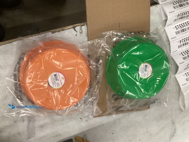 Lot 49-5520680 - Bulk Pack of Tortilla Warmer SKU: 886804160009 Green/Orange Unused