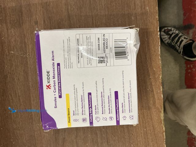 Lot 49-3563542 - Kidde 10-Year Battery and Hardwired Smoke and Carbon Monoxide Detector, Interconnectable, LED Lights...