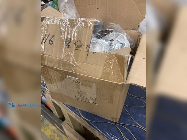 Lot 49-5486992 - Chrome Assorted Fixture Kit Item is used with attachments