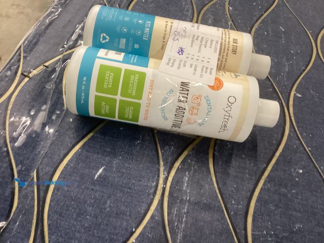 Lot 49-3539738 - Oxyfresh Water Additive for Pets Dental Cre Item is unused in a PK of 2