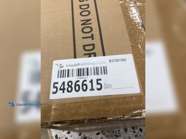 Lot 49-5486615 - Hanging Lantern Item#:HPG401M-H Item is Factory Sealed