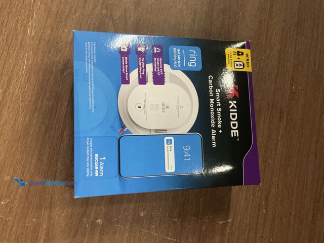 Lot 49-5435955 - Kidde Fire
Smart Smoke + CO Alarm with Ring App Alerts Unused (hardware included)