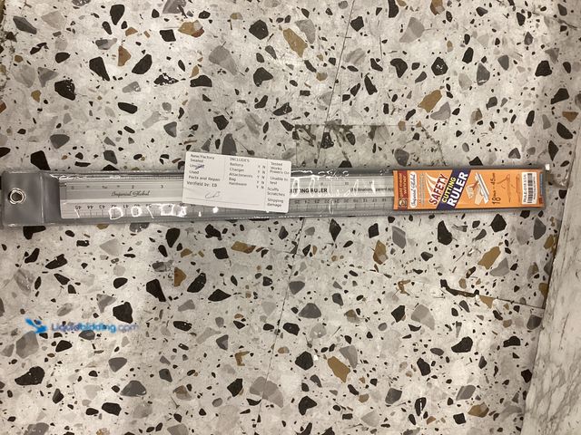 Lot 49-5486763 - Safety Cutting Ruler 10 inch - 45cm Item is unused