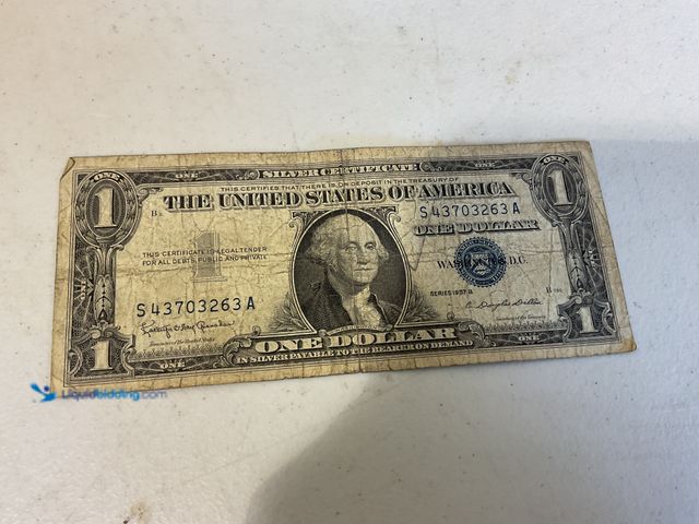 Lot 49-5515679 - 1957 B BLUE SEAL UNITED STATES ONE DOLLAR SILVER CERTIFICATE