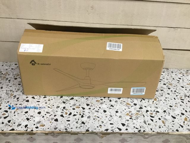 Lot 49-5408642 - PARTS AND REPAIR. Roomratv Ceiling Fans with Lights,Large Airflow 52inch Modern Ceiling Fan with Qui...