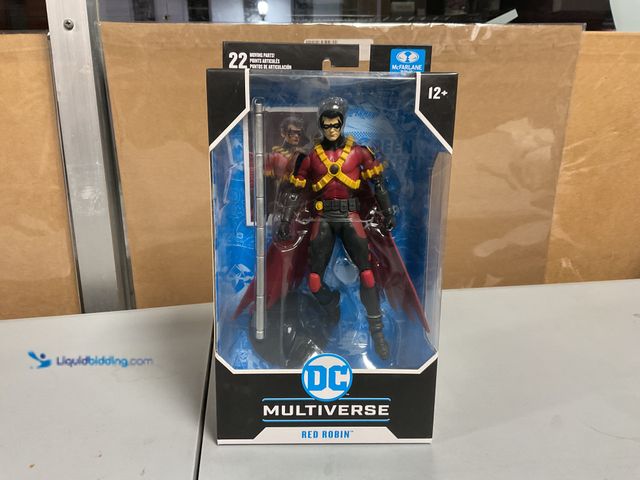 Lot 49-1505947 - AMAZING 7 INCH DC MULTIVERSE MCFARLANE TOYS RED ROBIN DC NEW52 WITH 22 MOVING PARTS AMAZING ACTION F...