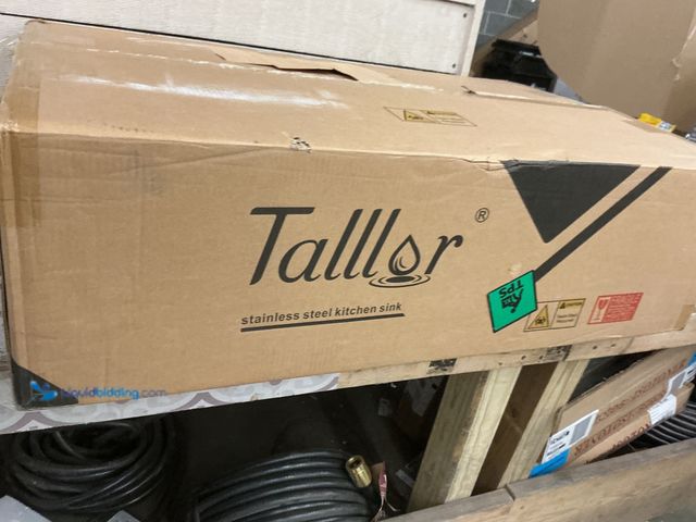 Lot 49-5476745 - Handmade Stainless Steel Sink 102.2x63.7x29cm. Unused.