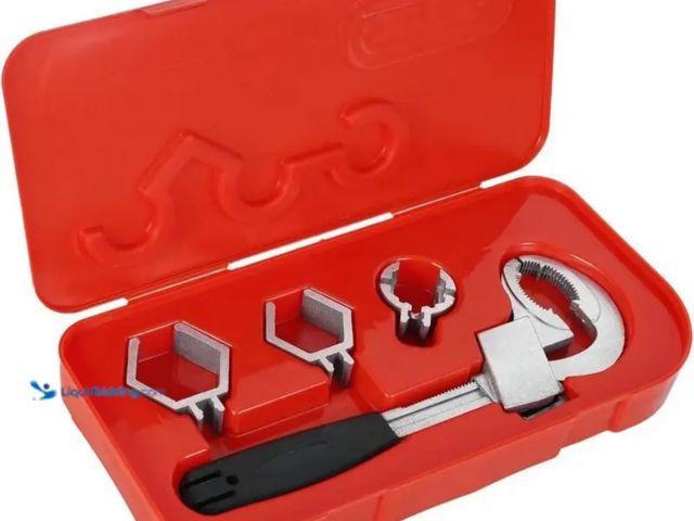Lot 49-1814188 - New Heavy-Duty Adjustable Double-Ended Pipe Wrench with Storage Case