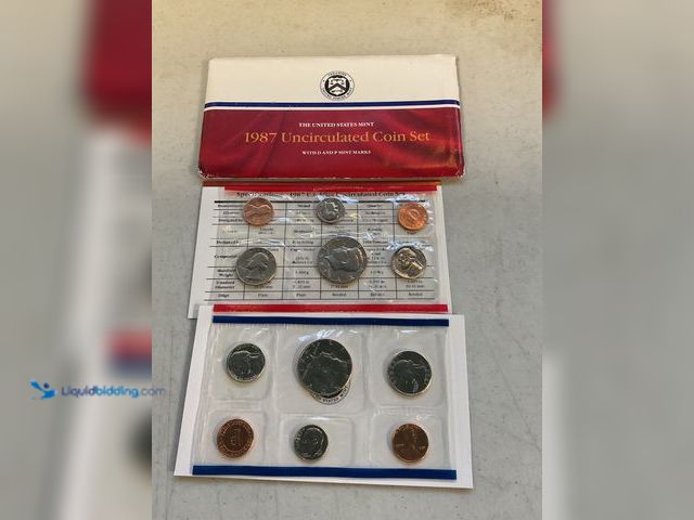 Lot 49-1804576 - 1987 UNCIRCULATED US MINT SET 10 COINS IN PLASTIC SLEEVES