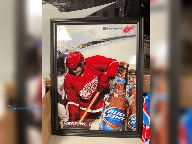Lot 49-1830720 - COLLECTIBLE DETROIT RED WINGS BUD LIGHT BEER MIRROR FRAMED AND READY TO HANG MEASURES APPROXIMATELY ...