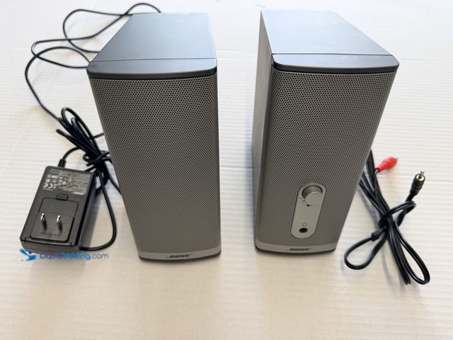 Lot 49-1807062 - Bose Companion 2 Series II 
Multimedia speaker system 
Great Condition / Used