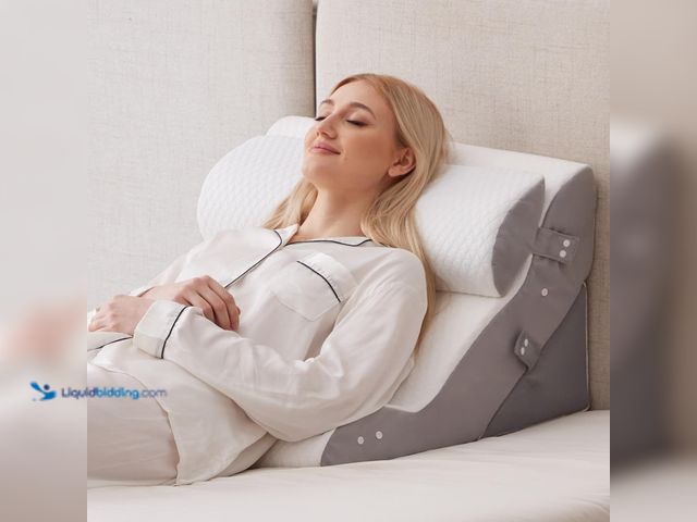 Lot 49-5572357 - Ruqmuis Wedge Pillow Set for After Surgery, Bed Wedge Pillow, White. Model: B0F1ZY2PFP. Unused
