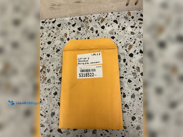 Lot 49-5489290 - Lot of 3 Random DC Random Batgirl Comics. Unused.