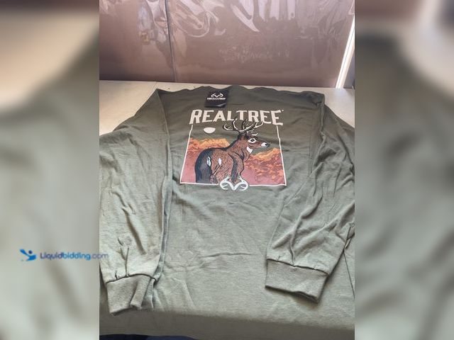 Lot 49-5451675 - Other BRAND NEW WITH TAGS REAL TREE LONG SLEEVE T-SHIRT GREEN IN COLOR SIZE XL
