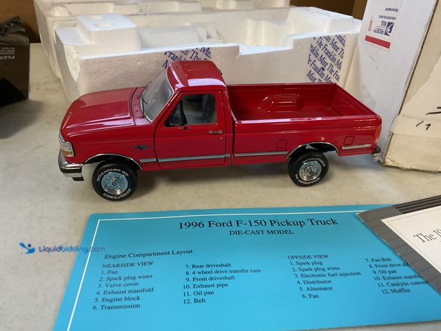 Lot 49-1505294 - COLLECTIBLE HIGH END DETAILS! FRANKLIN MINT 1/24 SCALE DIECAST CAR IN ORIGINAL BOX 1996 FORD F-150 P...