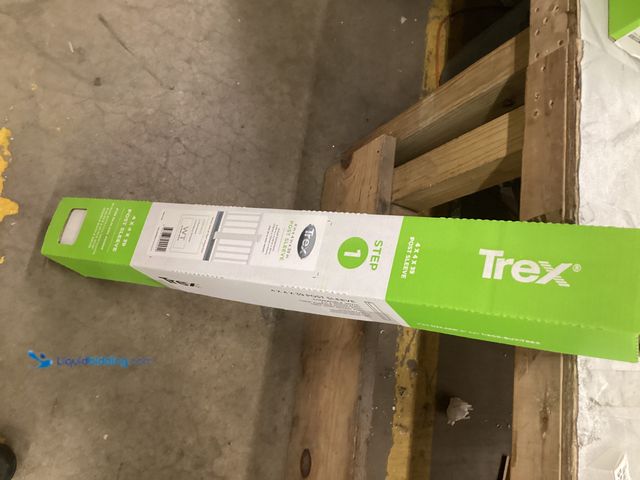 Lot 49-5542931 - 4 In. X 4 In. X 39 In. White Composite Post Sleeve For Decks And Fencing Unused