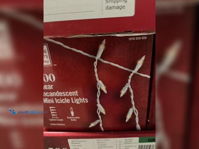 Lot 49-5463814 - Home Accents Holiday
200 Clear Incandescent Mini Icicle Lights (12packs) New