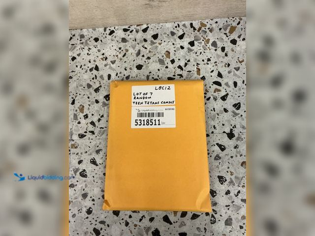 Lot 49-5489307 - Lot of 7 Random DC Teen Titans Comics. Unused.