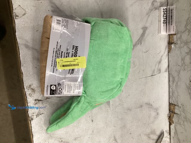Lot 49-5542730 - Disney Star Wars Mandalorian The Child Baby Yoda Ears Hooded Towel Bath Wrap NWT Unused 2pk