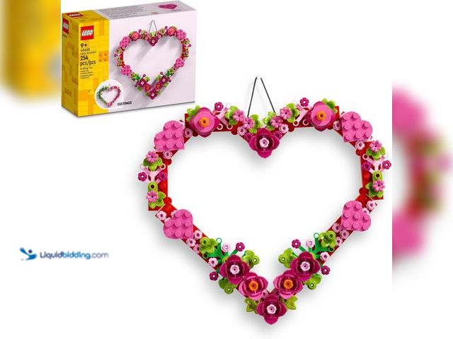 Lot 49-5445316 - LEGO Heart Ornament Building Toy Set - Fun Arts and Crafts Idea for Girls and Boys, Ages 9+ - Gift f...