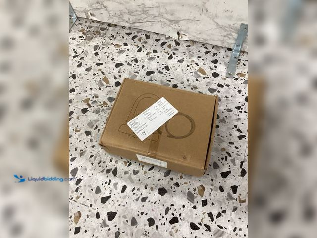 Lot 49-3527888 - Manual Transport Bike U Lock and 3.77' Flex Cable and 3 Keys Item is unused.