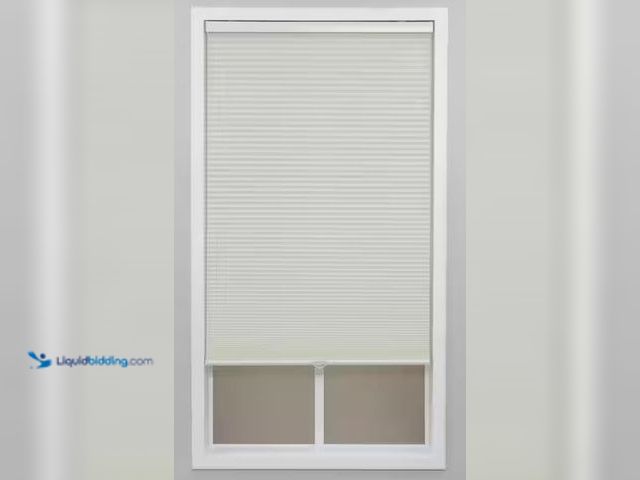Lot 49-5490166 - Perfect Lift Window Treatment
Cream Cordless Light Filtering Polyester Cellular Shades - 46.5 in. W...