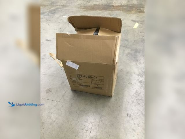 Lot 49-5478601 - Large Area Rug Item is used