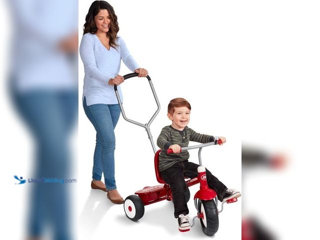 Lot 49-3536506 - Radio Flyer Deluxe Steer & Stroll Kids Tricycle, Toddler Trike for Ages 2-5, Red. Model b006lmzjy8. ...