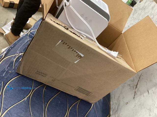 Lot 49-5486957 - Dehumidifier for Home, 1000 sq.ft Dehumidifier with Auto Shut-Off, 7 Color LED Item is used, powers ...