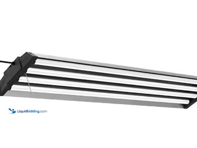 Lot 49-3527830 - Commercial Electric
4 ft. 80-Watt 4000K Bright White 4-Light 7000 Lumens Gray Integrated LED Linkab...